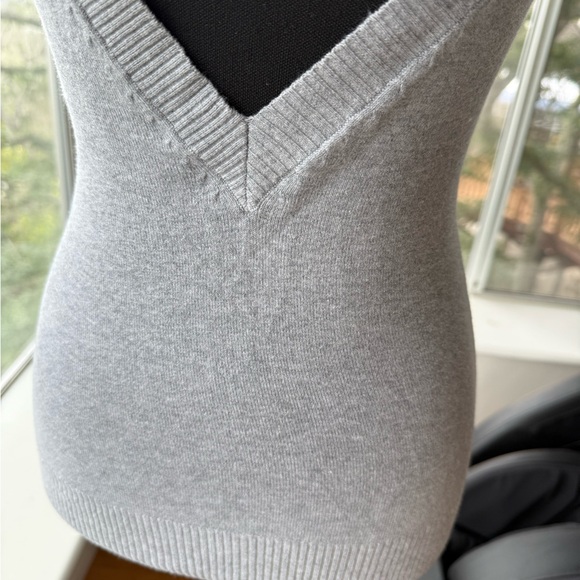 NEW Urban Behavior 81% Cotton Sweater Vest, XS - Picture 2 of 8